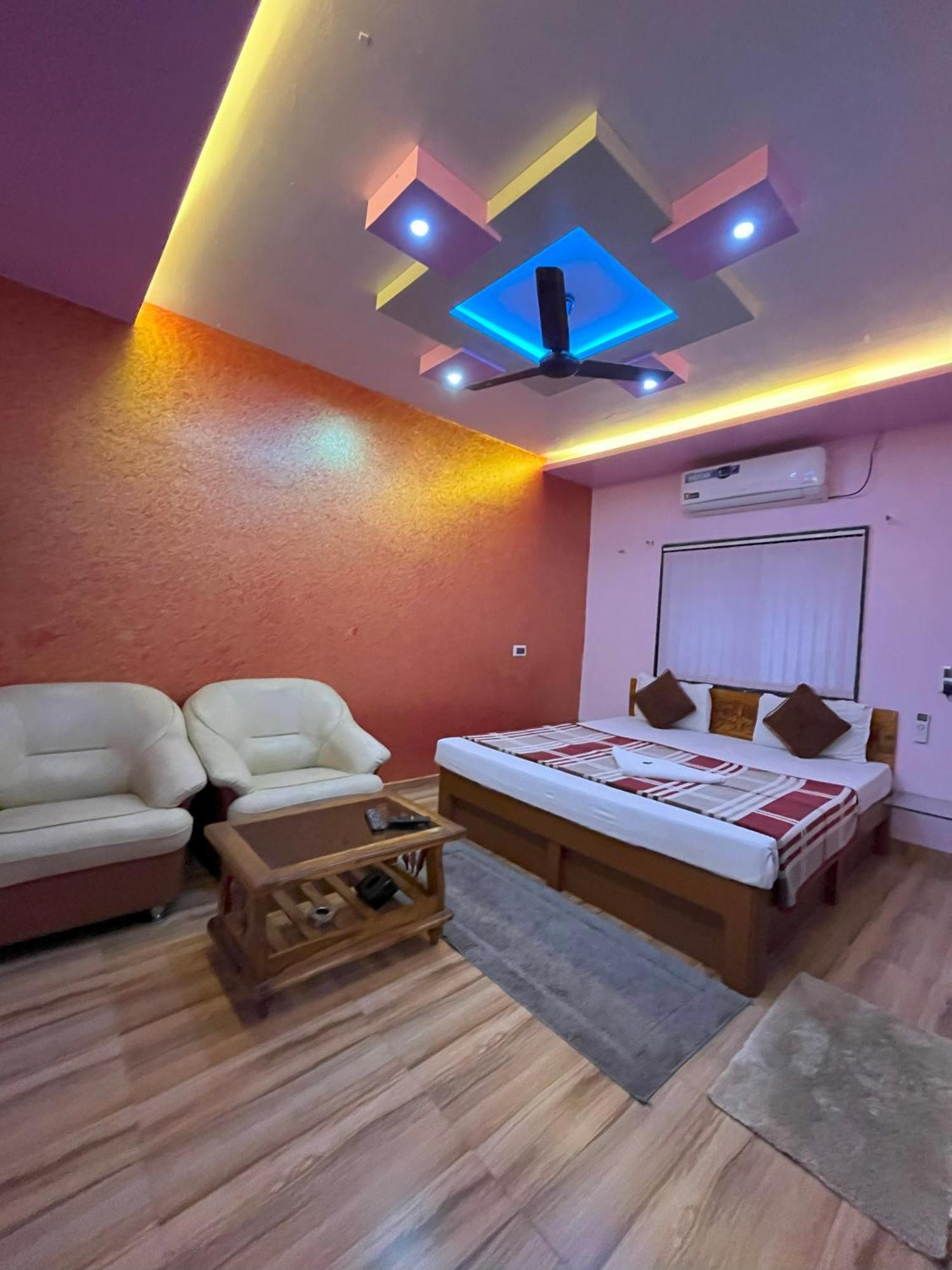 Anand Valley Hotel Panhala Exterior photo