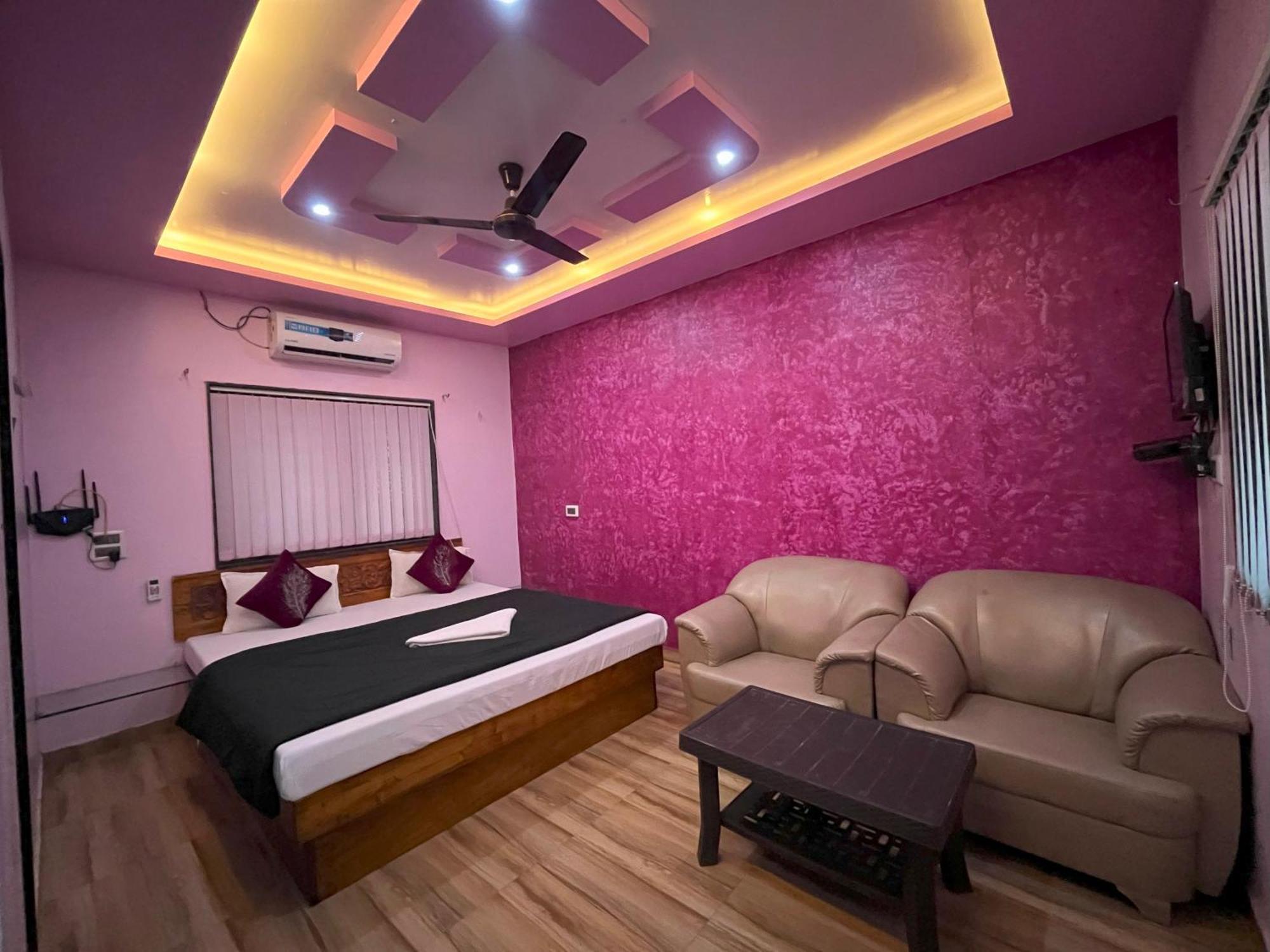 Anand Valley Hotel Panhala Exterior photo