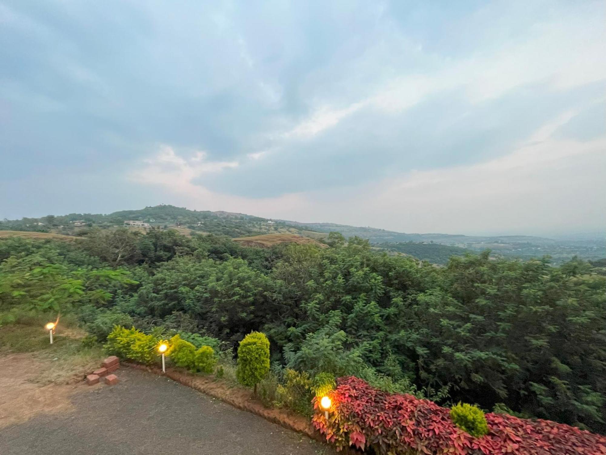 Anand Valley Hotel Panhala Exterior photo